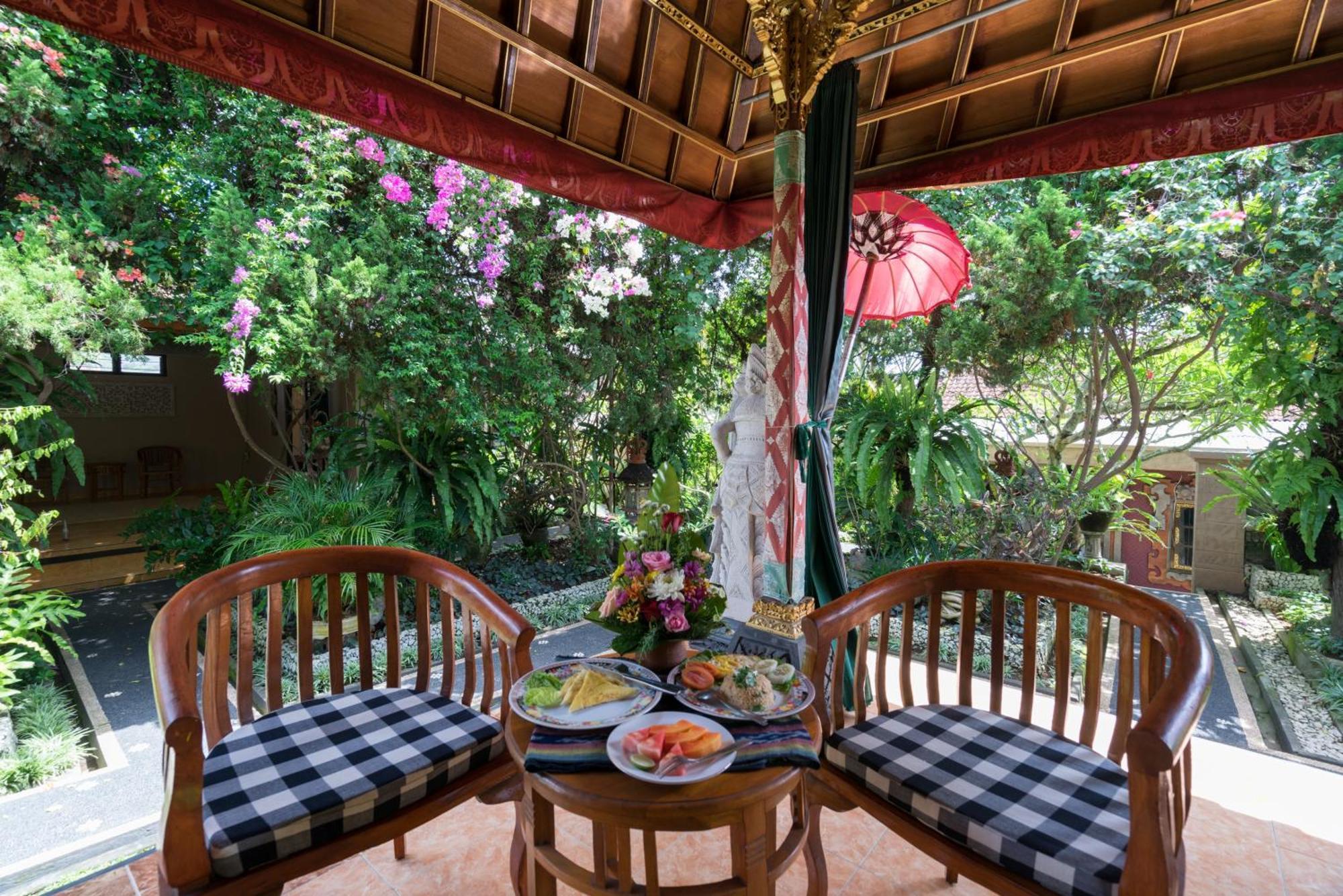 Nuaja Balinese Guest House Убуд Экстерьер фото